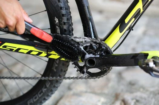 Brosse Zefal ZB Twist - Nettoyage Pédalier/Rayons/Freins à Disque 5 Brosse Zefal ZB Twist - Nettoyage Pédalier/Rayons/Freins à Disque – Image 3