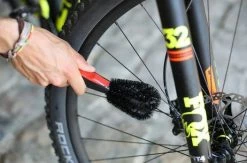 Brosse Zefal ZB Twist - Nettoyage Pédalier/Rayons/Freins à Disque 9 Brosse Zefal ZB Twist - Nettoyage Pédalier/Rayons/Freins à Disque -vélos Soldes Magasin brosse zefal zb twist p image 91808 grande