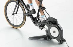 Home Trainer Tacx Flux S Smart T2900S + Cadeaux -vélos Soldes Magasin home trainer tacx flux s smart t2900s p image 92373 grande